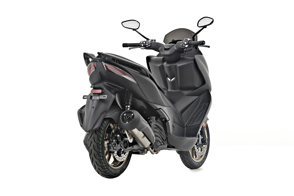 Zontes 125E negro mate