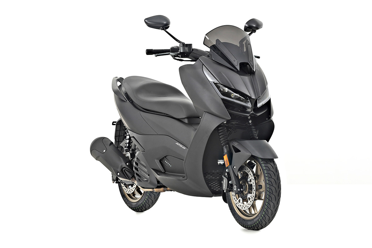 Zontes 125E negro mate