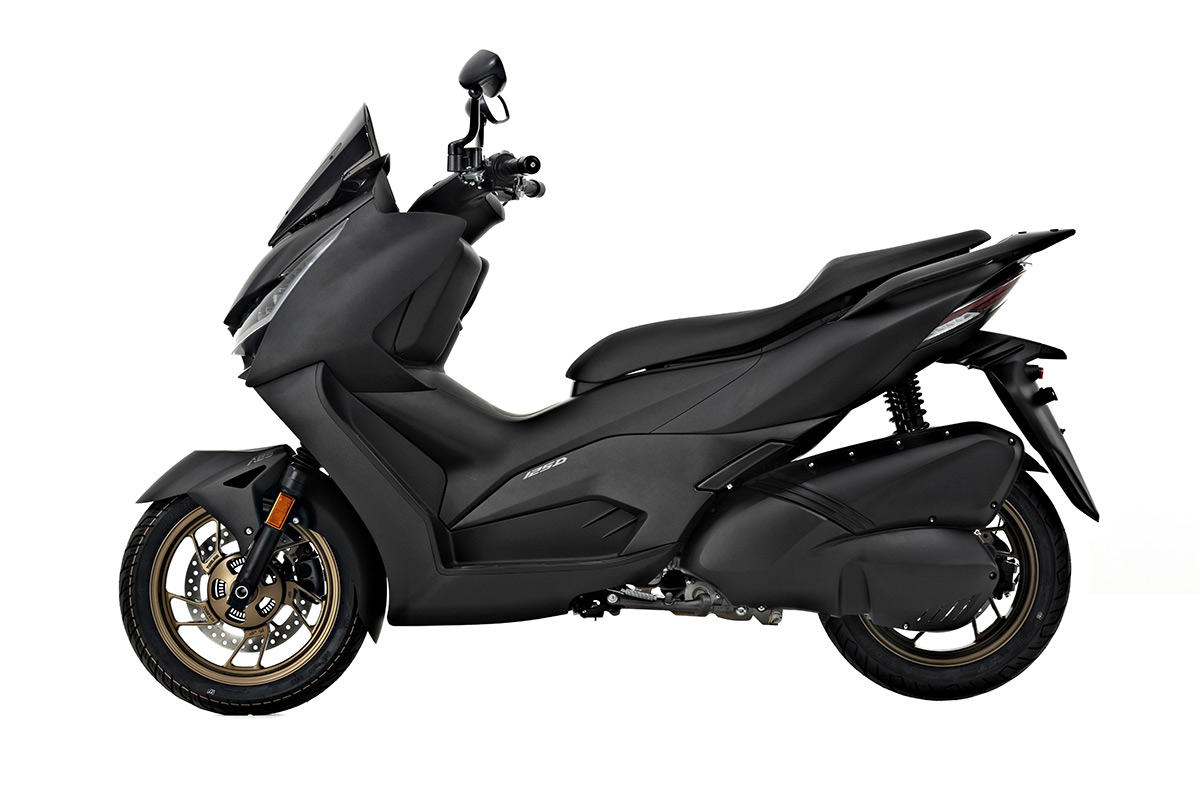 Zontes 125E negro mate
