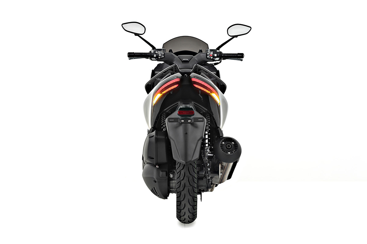 Zontes 125E plata