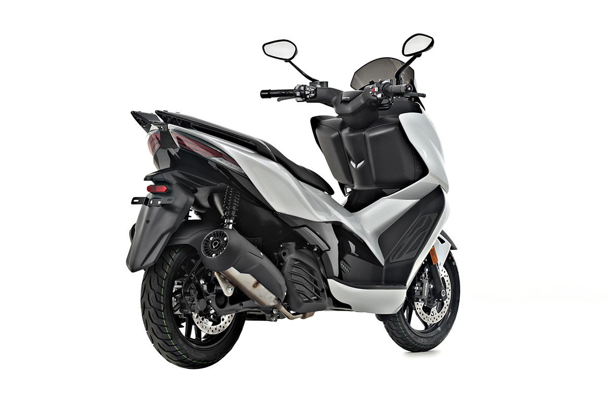 Zontes 125E plata